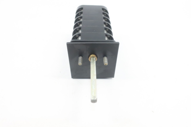 GE Fanuc IC695ALG728 Analog Output Module - Precision Control for Industrial Automation - Image 2