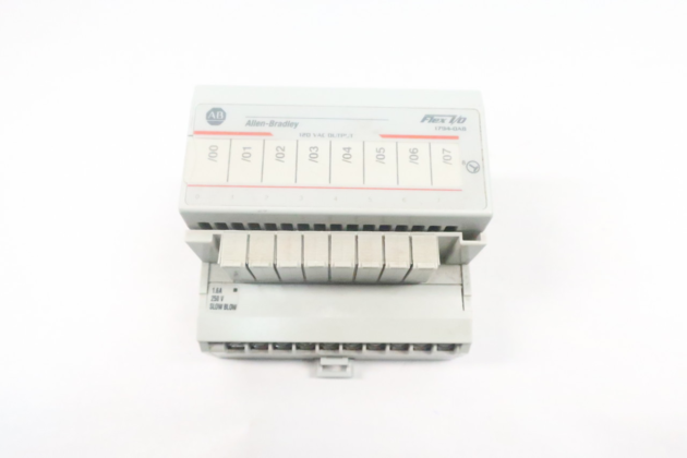 Allen-Bradley 2098-DSD-010X-DN Digital Servo Drive - Image 2