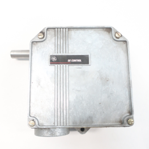 GE IC697MDL740 Digital I/O Module for Industrial Control Systems